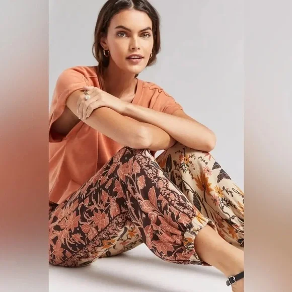 Anthropologie Smocked Balloon Leg Pants Size 2 - Picture 2 of 15